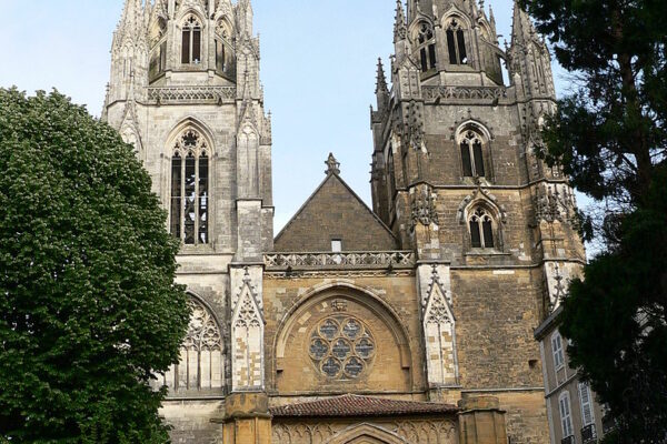 cathédrale sainte-marie de bayonne